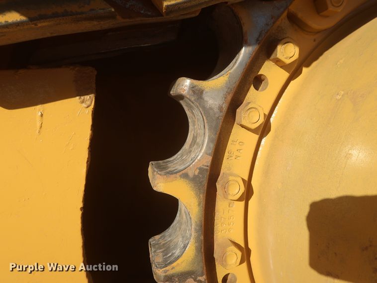 image for item DR6762 1998 Caterpillar D7R  dozer