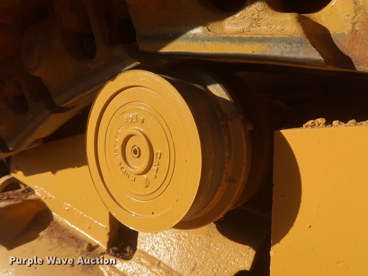 image for item DR6762 1998 Caterpillar D7R  dozer