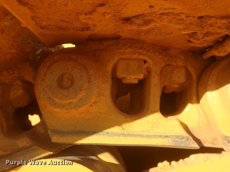 image for item DR6762 1998 Caterpillar D7R  dozer