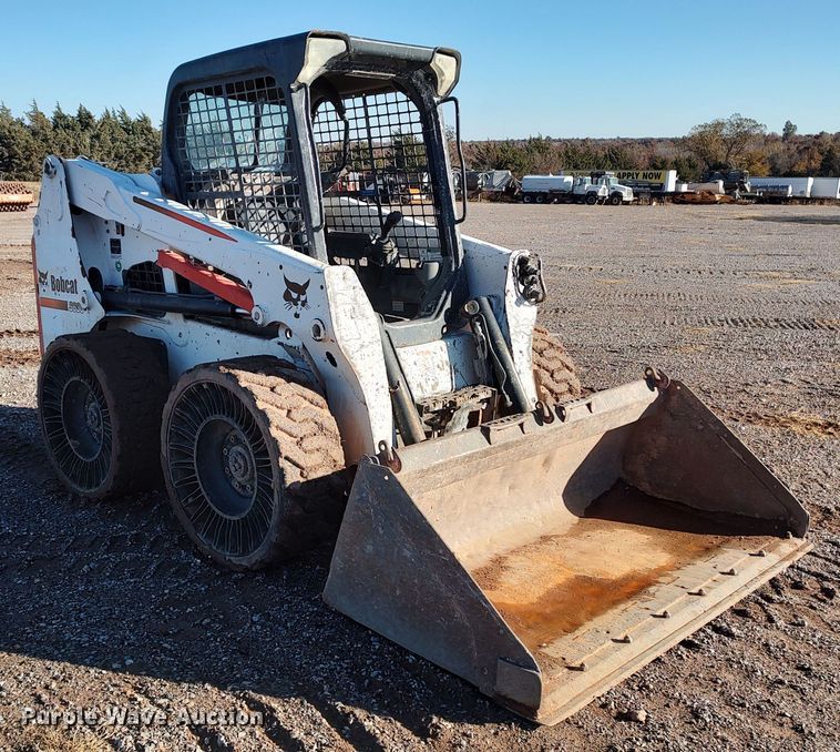 image for item DR6763 2015 Bobcat S630  skid steer loader