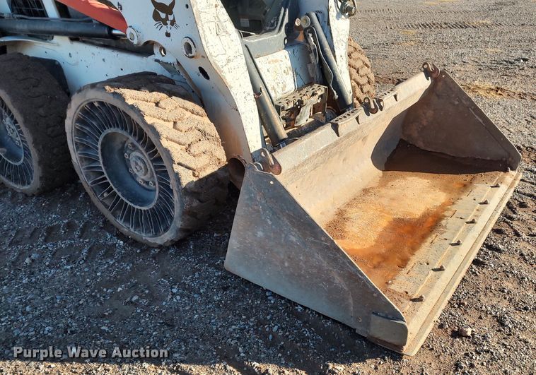 image for item DR6763 2015 Bobcat S630  skid steer loader
