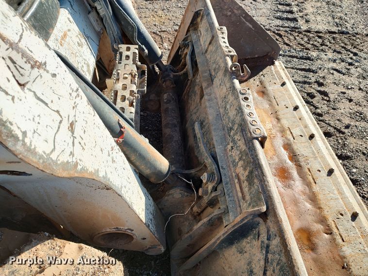 image for item DR6763 2015 Bobcat S630  skid steer loader