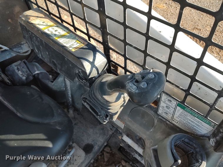 image for item DR6763 2015 Bobcat S630  skid steer loader