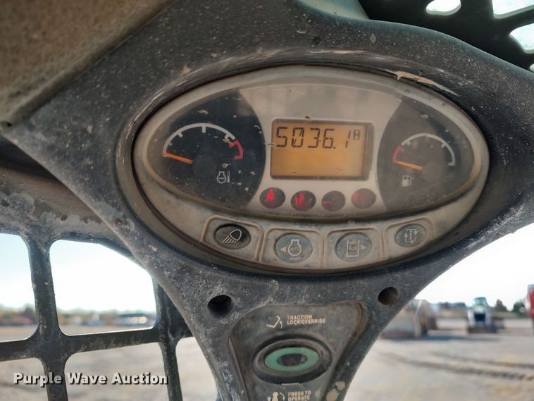 image for item DR6763 2015 Bobcat S630  skid steer loader