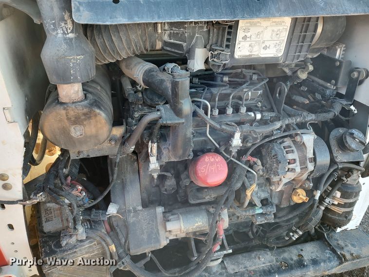 image for item DR6763 2015 Bobcat S630  skid steer loader