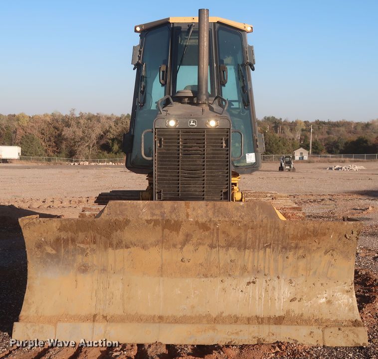 image for item DR6764 2007 John Deere 650J XLT  dozer