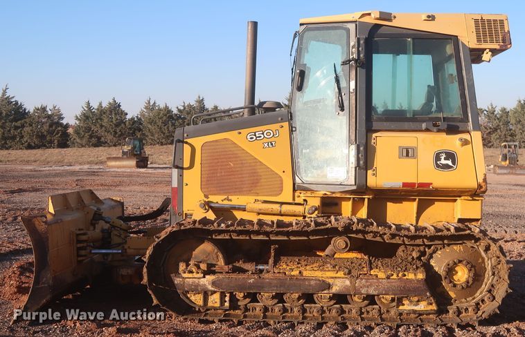 image for item DR6764 2007 John Deere 650J XLT  dozer
