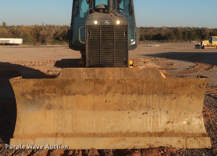 image for item DR6764 2007 John Deere 650J XLT  dozer