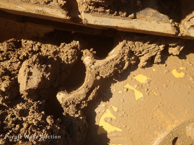 image for item DR6764 2007 John Deere 650J XLT  dozer