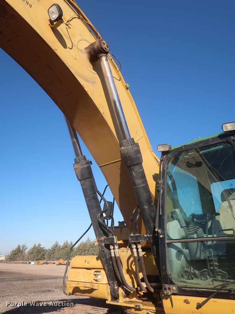 image for item DR6768 2008 Caterpillar 330D L  excavator