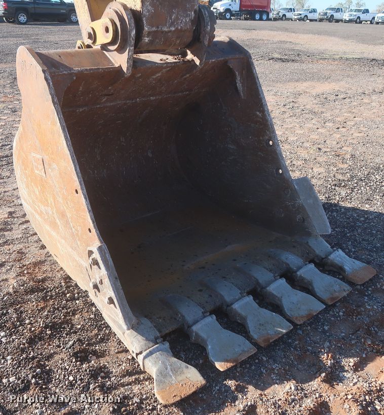 image for item DR6768 2008 Caterpillar 330D L  excavator