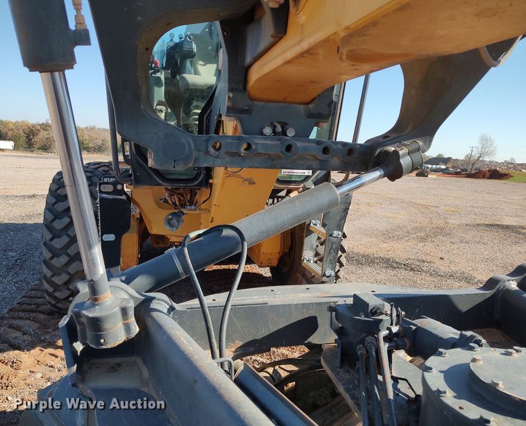 image for item DR6774 2012 John Deere 672G  motor grader