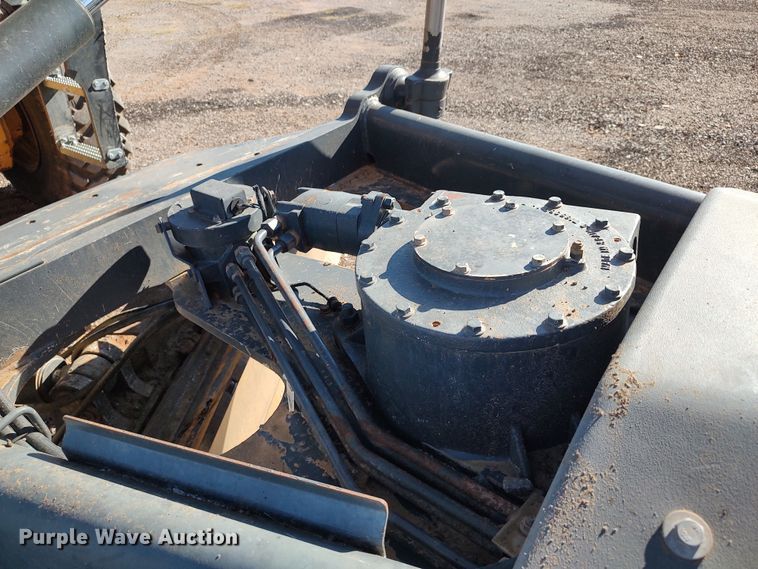 image for item DR6774 2012 John Deere 672G  motor grader