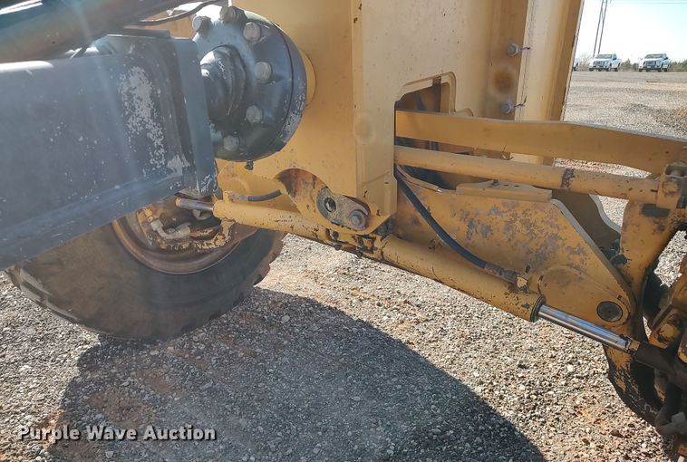 image for item DR6774 2012 John Deere 672G  motor grader