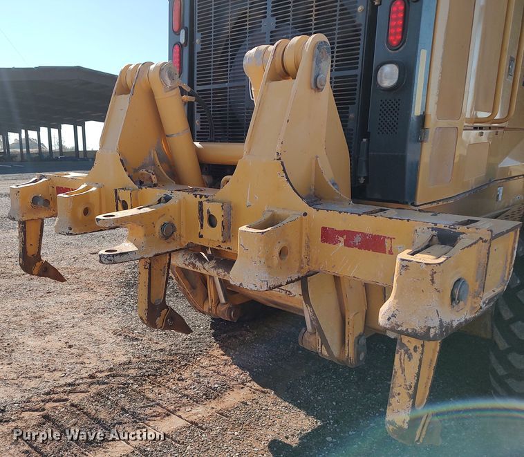 image for item DR6774 2012 John Deere 672G  motor grader