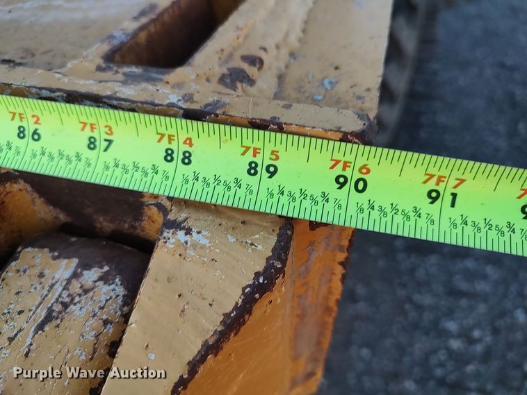 image for item DR6774 2012 John Deere 672G  motor grader