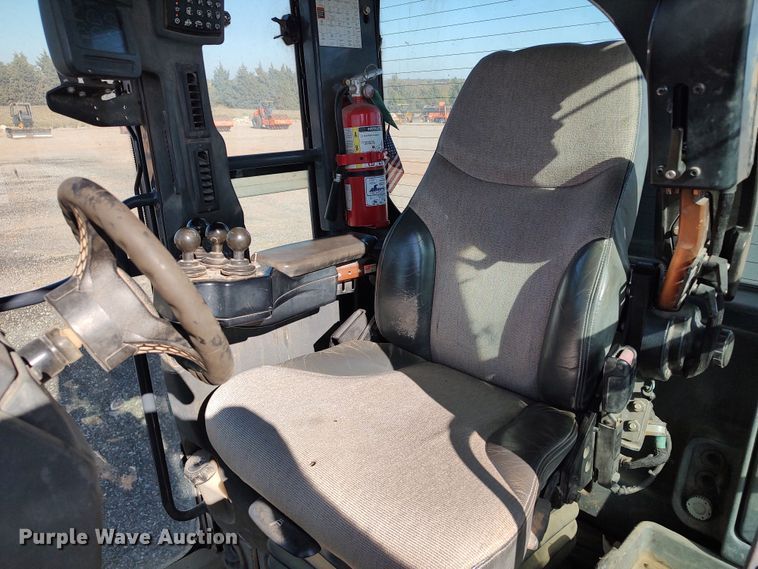 image for item DR6774 2012 John Deere 672G  motor grader