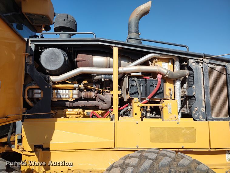 image for item DR6774 2012 John Deere 672G  motor grader