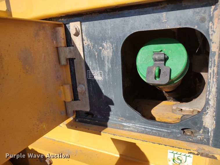 image for item DR6774 2012 John Deere 672G  motor grader