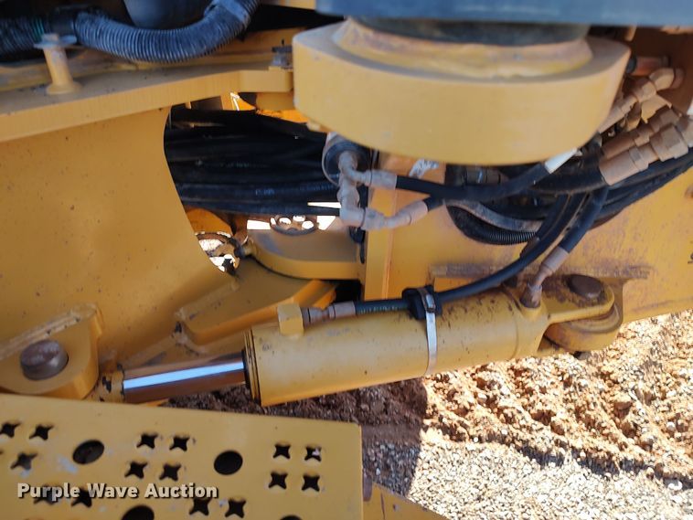 image for item DR6774 2012 John Deere 672G  motor grader