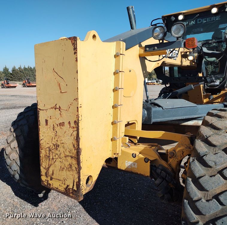 image for item DR6774 2012 John Deere 672G  motor grader