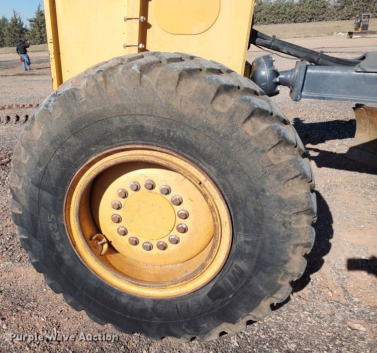 image for item DR6774 2012 John Deere 672G  motor grader