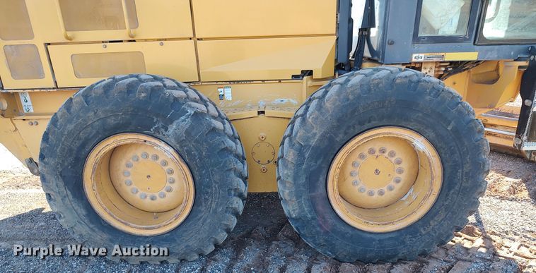 image for item DR6774 2012 John Deere 672G  motor grader