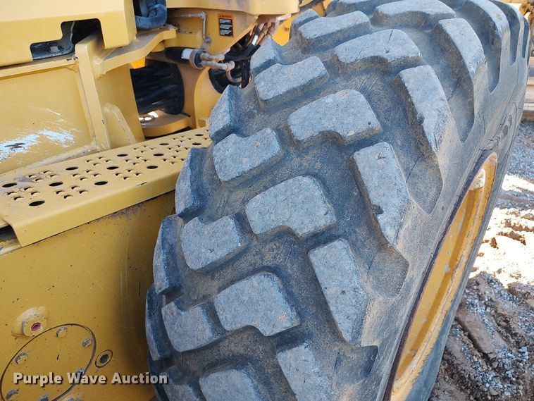 image for item DR6774 2012 John Deere 672G  motor grader