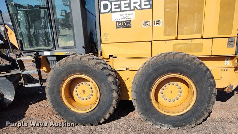 image for item DR6774 2012 John Deere 672G  motor grader