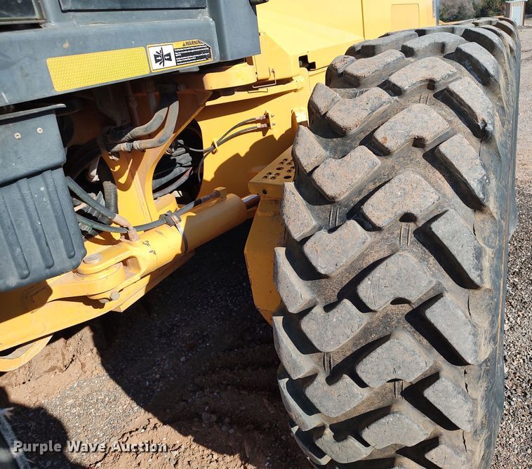 image for item DR6774 2012 John Deere 672G  motor grader