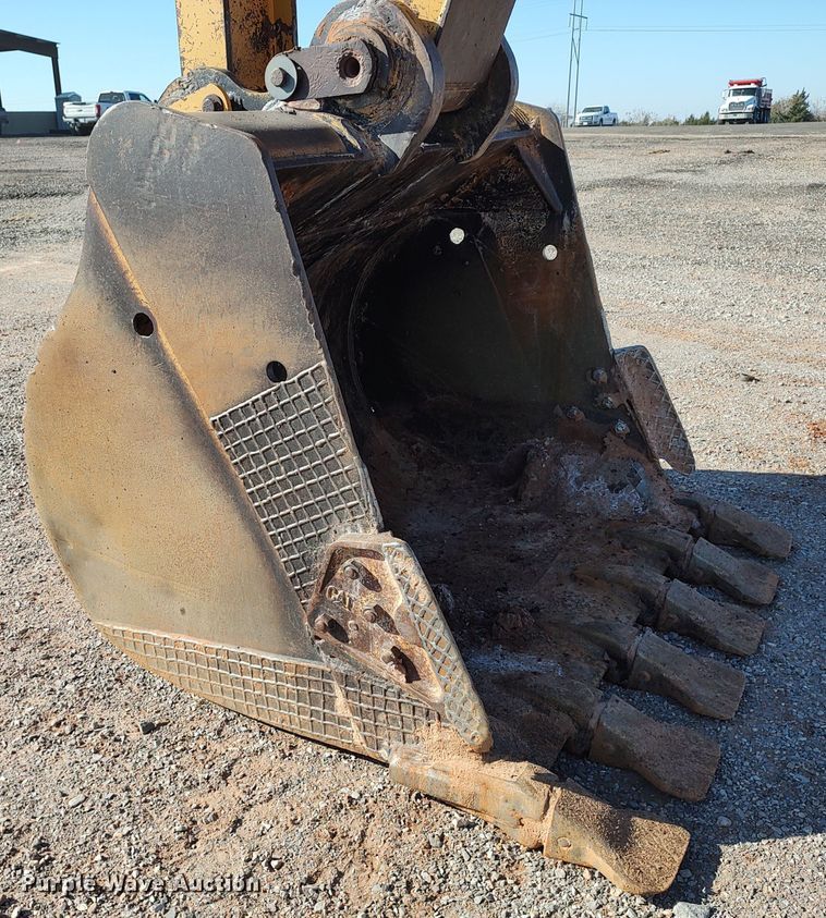 image for item DR6775 2007 Caterpillar 330D L  excavator