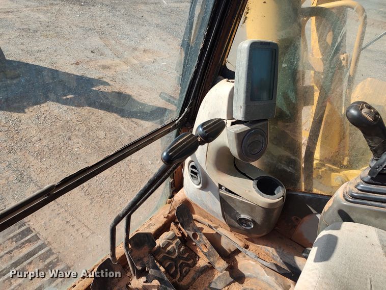 image for item DR6775 2007 Caterpillar 330D L  excavator