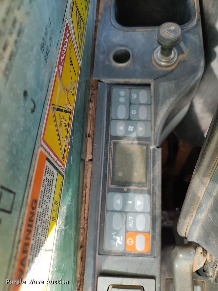 image for item DR6775 2007 Caterpillar 330D L  excavator