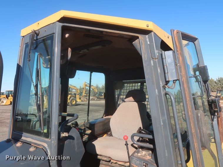 image for item DR6778 2013 John Deere 700K  dozer