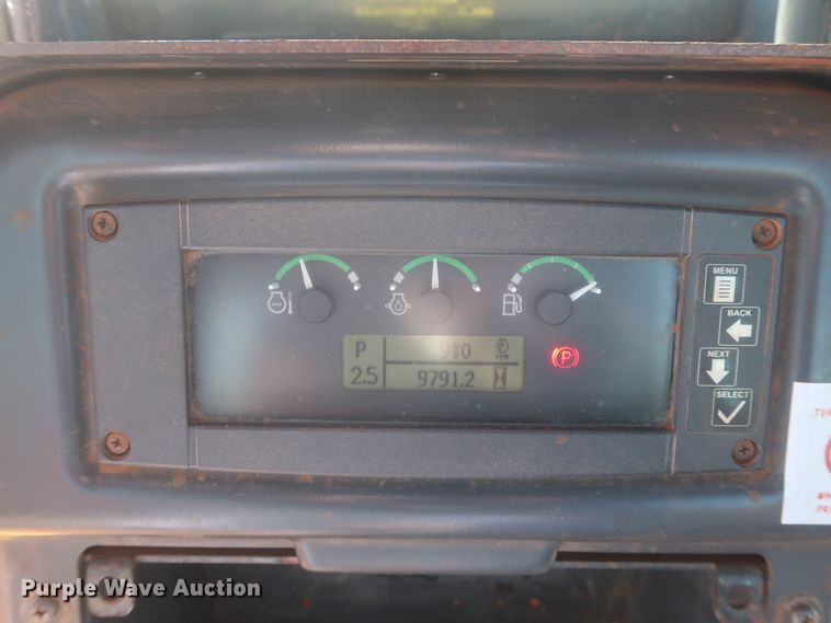 image for item DR6778 2013 John Deere 700K  dozer