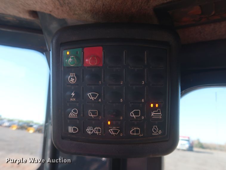 image for item DR6778 2013 John Deere 700K  dozer