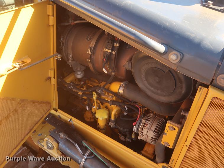 image for item DR6778 2013 John Deere 700K  dozer