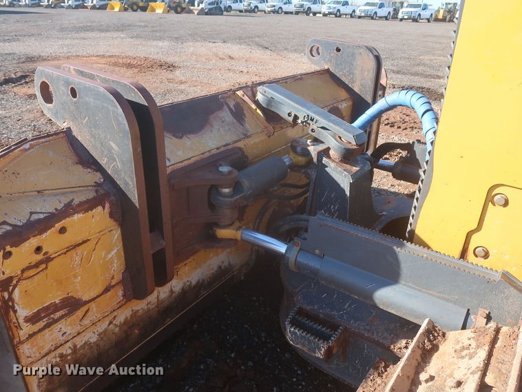 image for item DR6778 2013 John Deere 700K  dozer