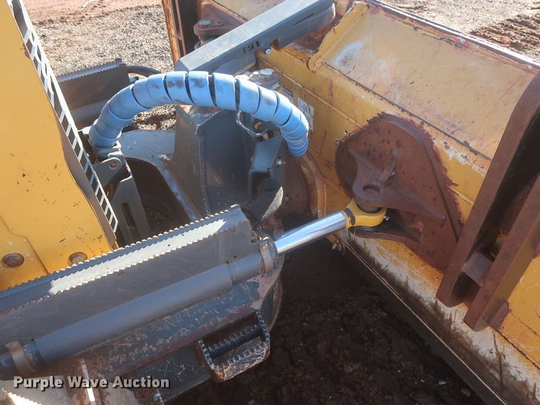 image for item DR6778 2013 John Deere 700K  dozer