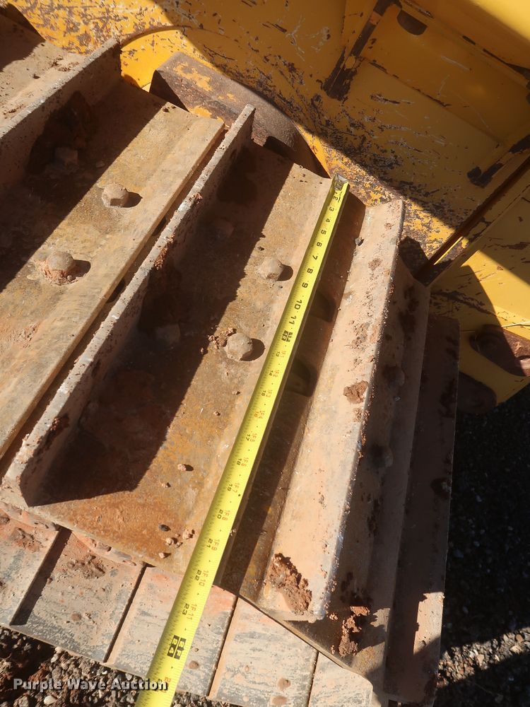 image for item DR6778 2013 John Deere 700K  dozer