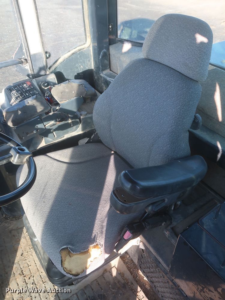 image for item DR6782 2006 John Deere 544J  wheel loader