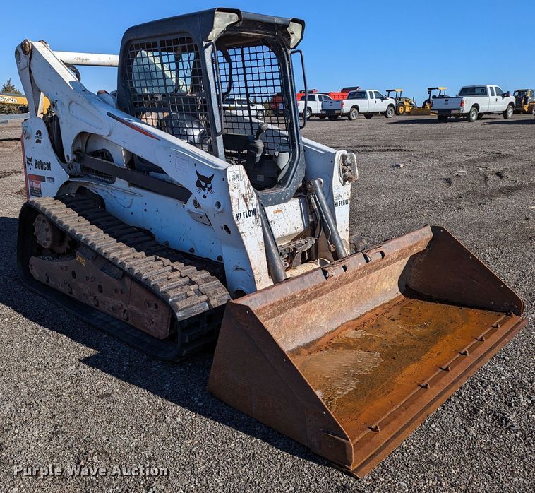 image for item DR6789 2016 Bobcat T870  tracked skid steer loader
