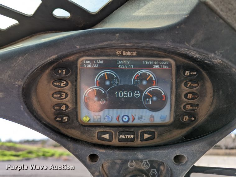 image for item DR6789 2016 Bobcat T870  tracked skid steer loader