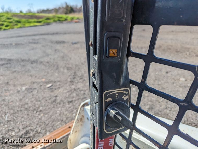 image for item DR6789 2016 Bobcat T870  tracked skid steer loader