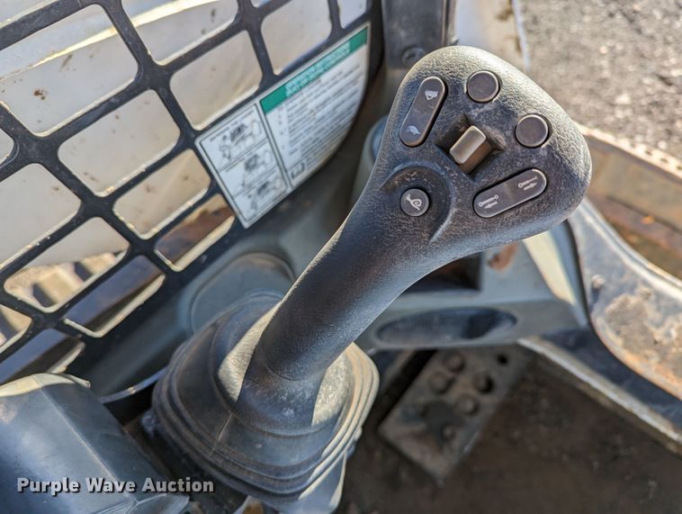 image for item DR6789 2016 Bobcat T870  tracked skid steer loader