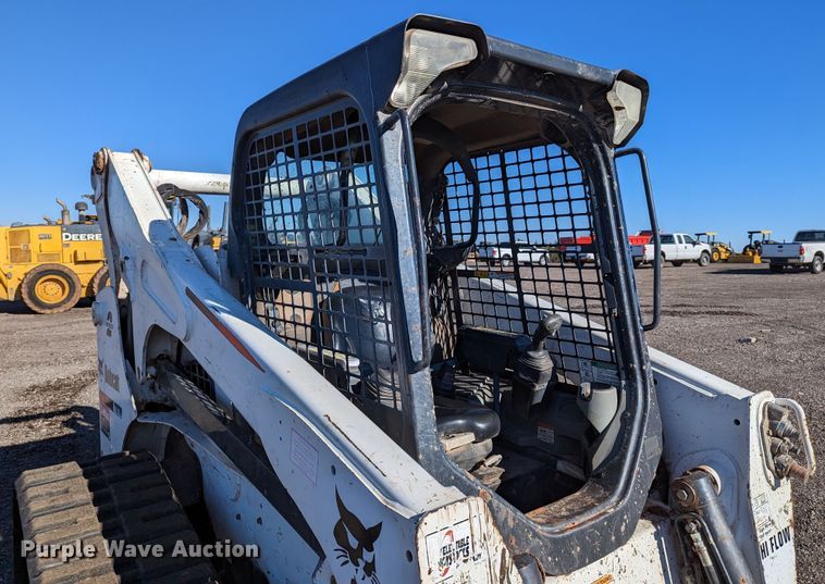 image for item DR6789 2016 Bobcat T870  tracked skid steer loader