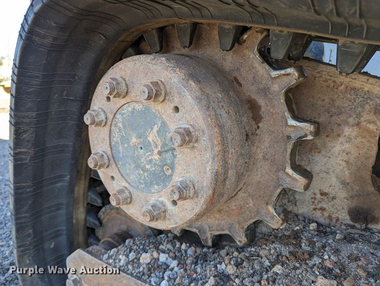 image for item DR6789 2016 Bobcat T870  tracked skid steer loader