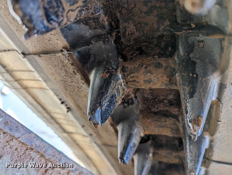 image for item DR6789 2016 Bobcat T870  tracked skid steer loader