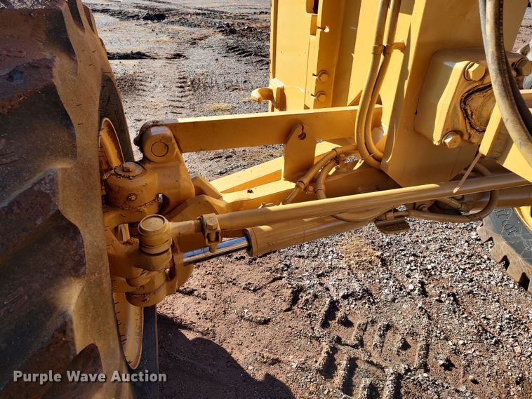 image for item DR6794 2006 Caterpillar 140H  motor grader