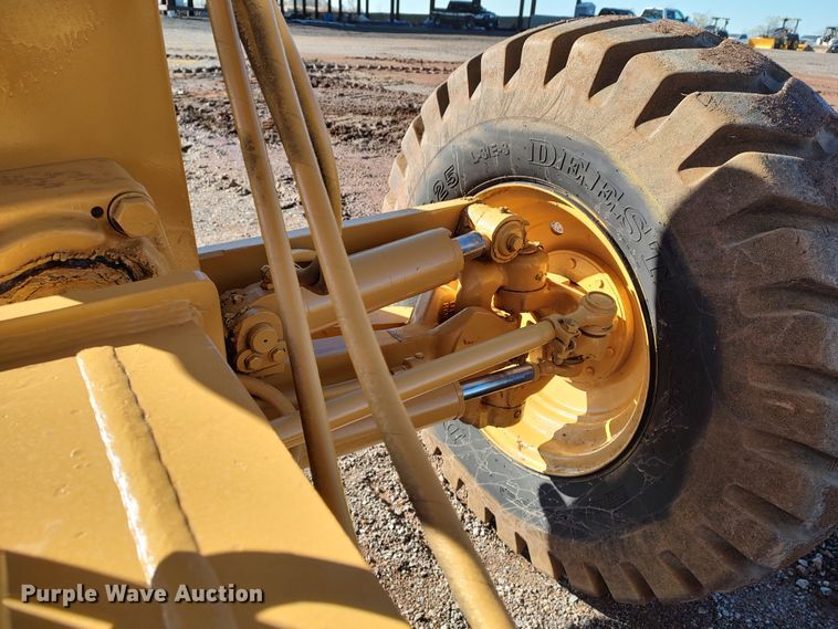 image for item DR6794 2006 Caterpillar 140H  motor grader